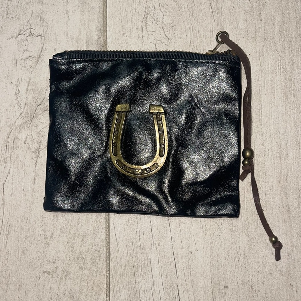 Horseshoe change purse with zipper